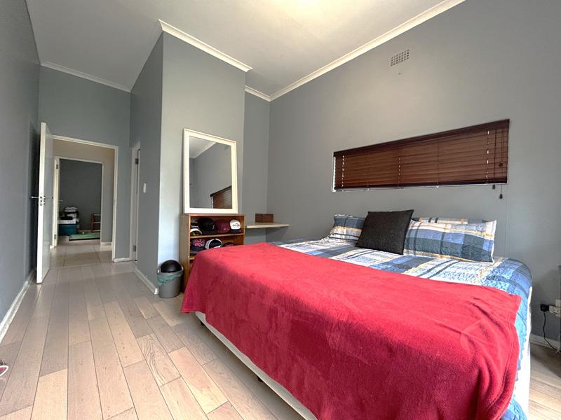 2 Bedroom Property for Sale in Muizenberg Western Cape